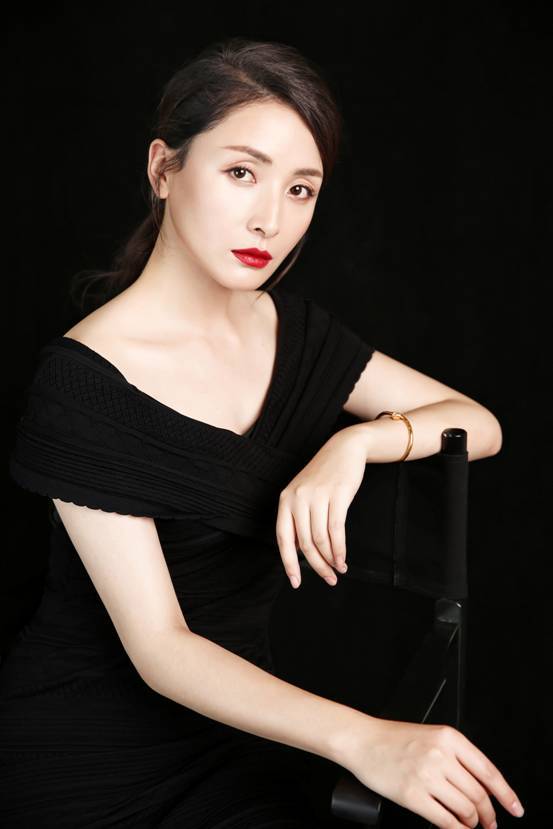 艺名张雨霏,1985年6月22日出生于甘肃省兰州市,中国内地女演员,毕业于