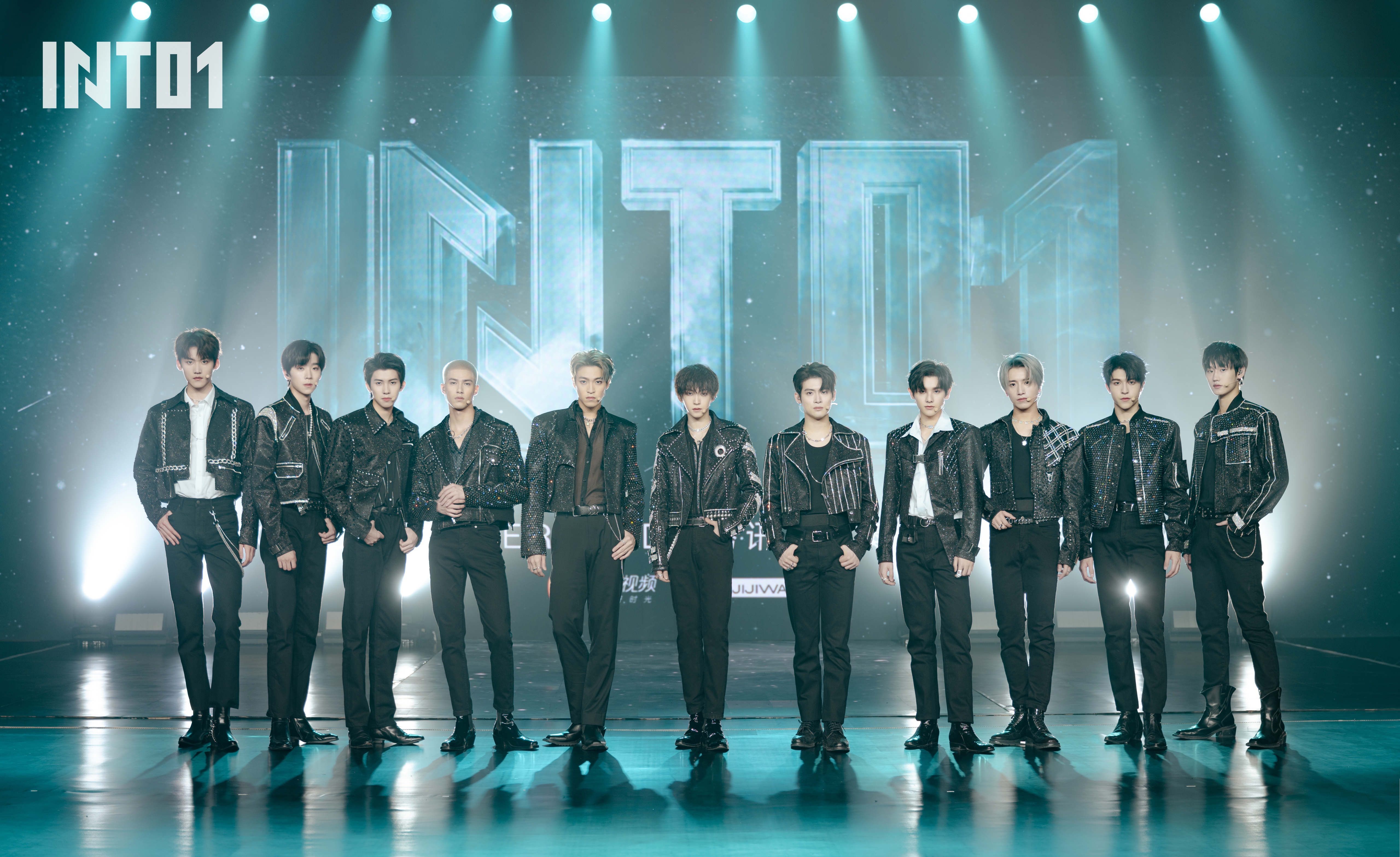  p data-id="svvjwmahurro"> into1,国际男子唱