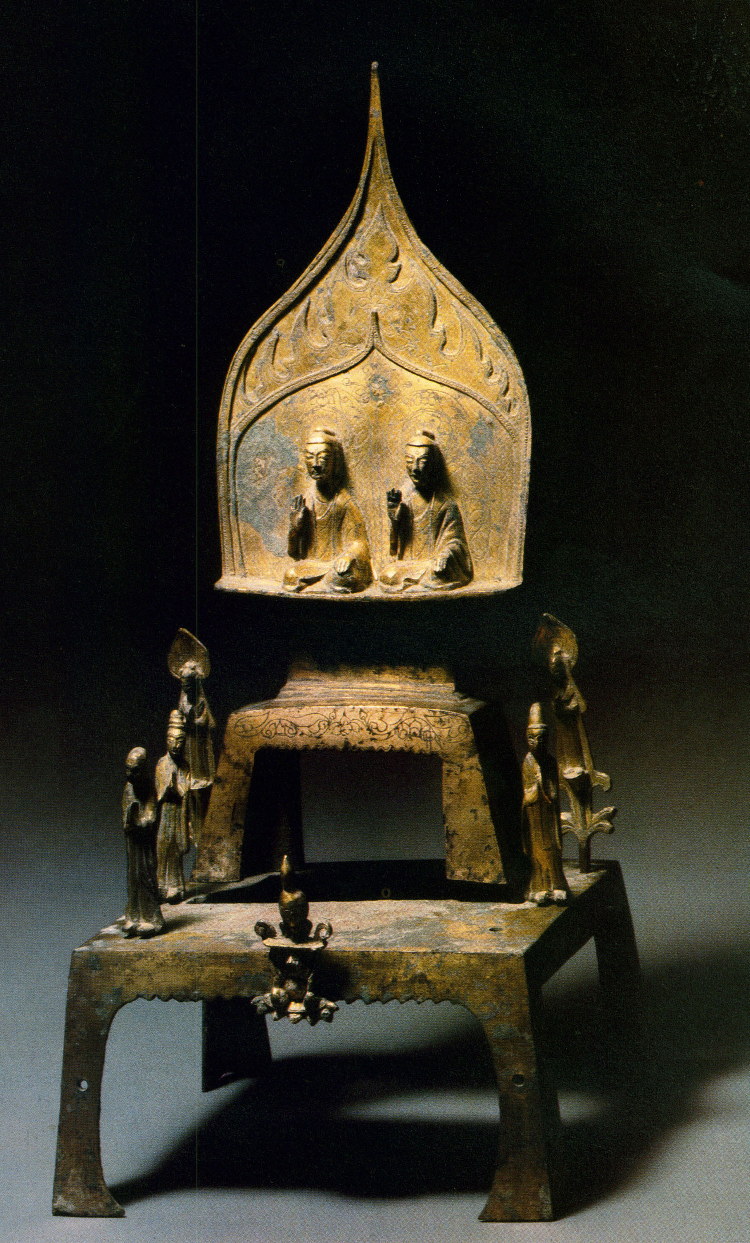  p>多宝佛是《 a href="#" data-lemmaid="7690009">法华经 /a>》中之