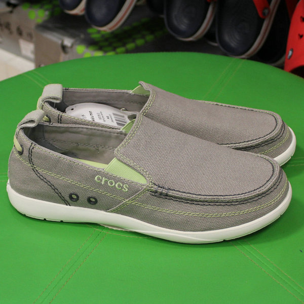 crocs 鞋