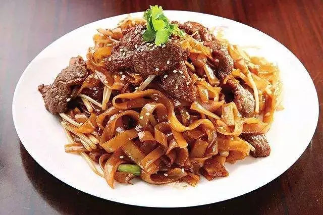 广式干炒牛河