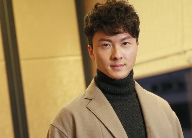  p>王浩信 i>(vincent wong) /i>,1983年7月7日出生于中国广东省深圳