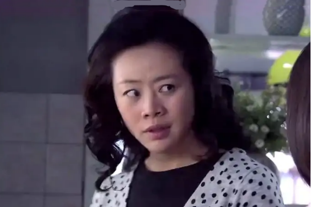 cy">杨兰,情感剧《 a target="_blank" href="/item/野鸭子/237751"