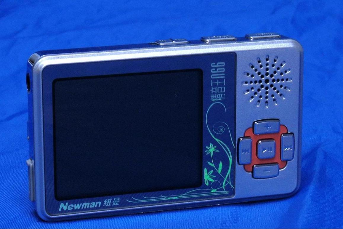  p>纽曼b03(512mb),纽曼旗下mp3,存储容量是512mb,电池类型是锂电池.