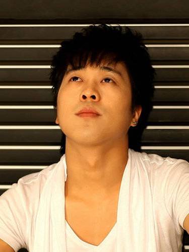 《如果再遇见》是华语歌手罗艺演唱的一首单曲