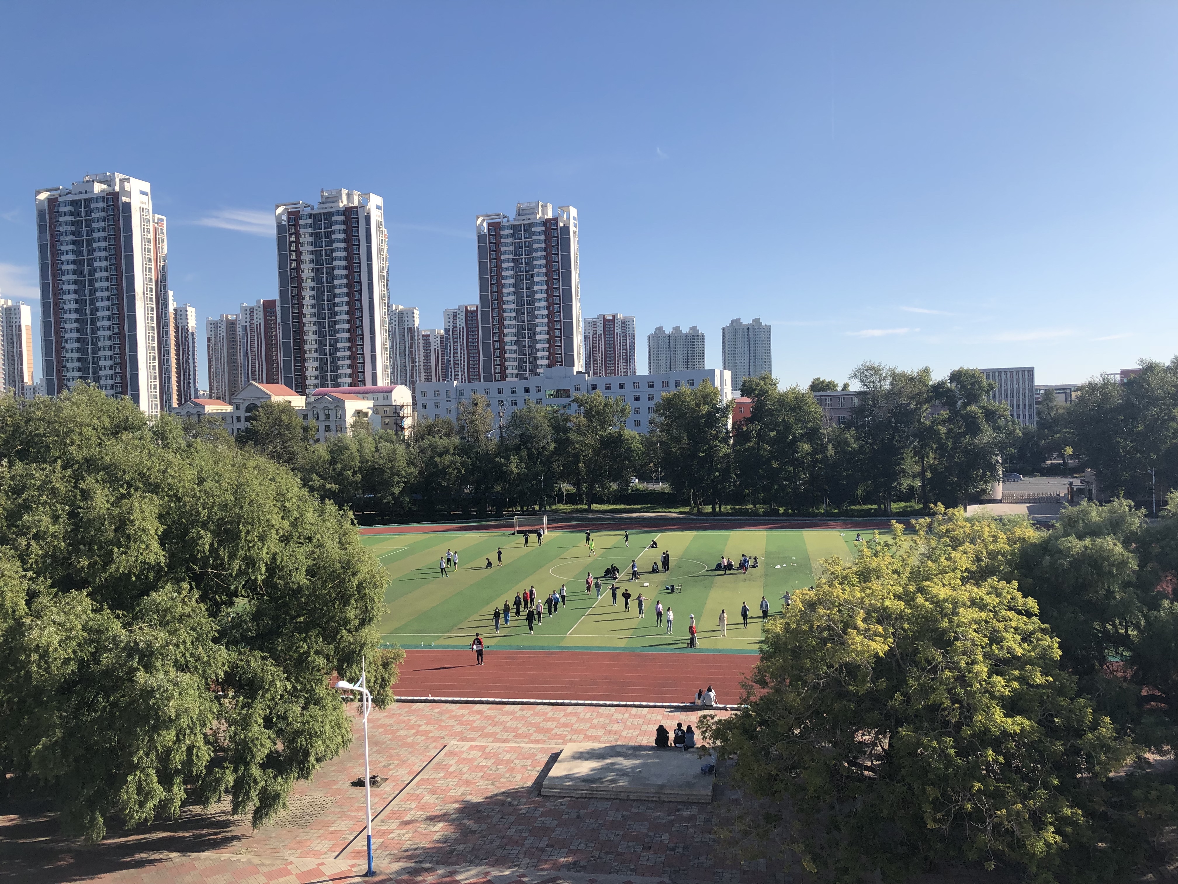 齐齐哈尔民族中学