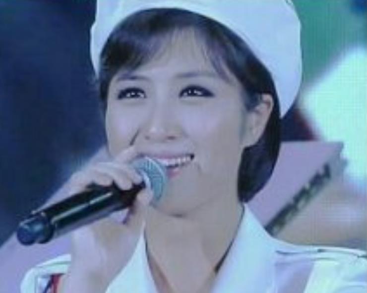  p>朴仙香,女,朝鲜人,现为朝鲜牡丹峰乐团七名主唱成员之一. /p>