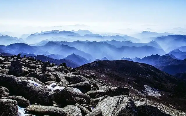 data-id="gnxayqm7vo">鳌山属于 a target="_blank" href="/item/秦岭