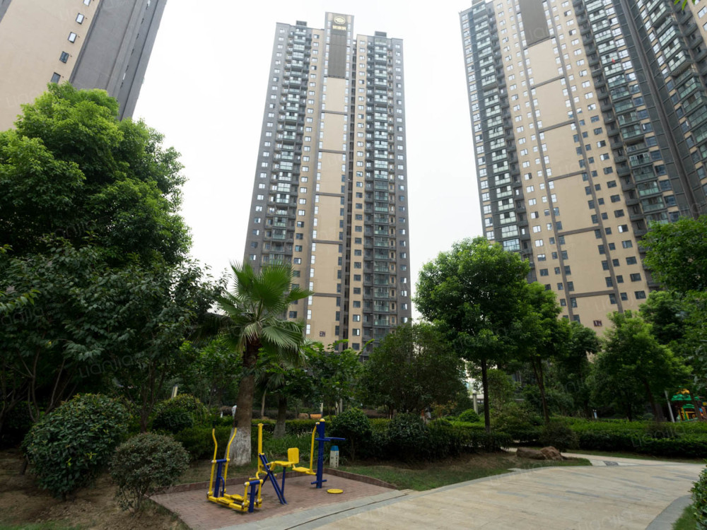 裕亚银湖城一期