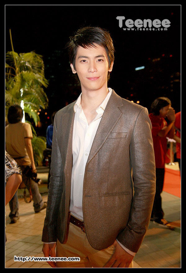  p>颂恩·宋帕山(son),1988年11月12日出生于泰国曼谷,泰国男演员