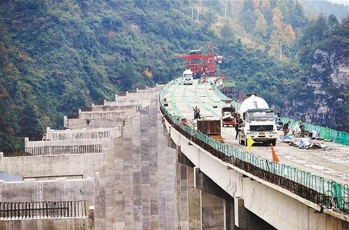  p>昭黔恩铁路起于云南 a href="#">昭通 /a>市,经贵州毕节,遵义, a