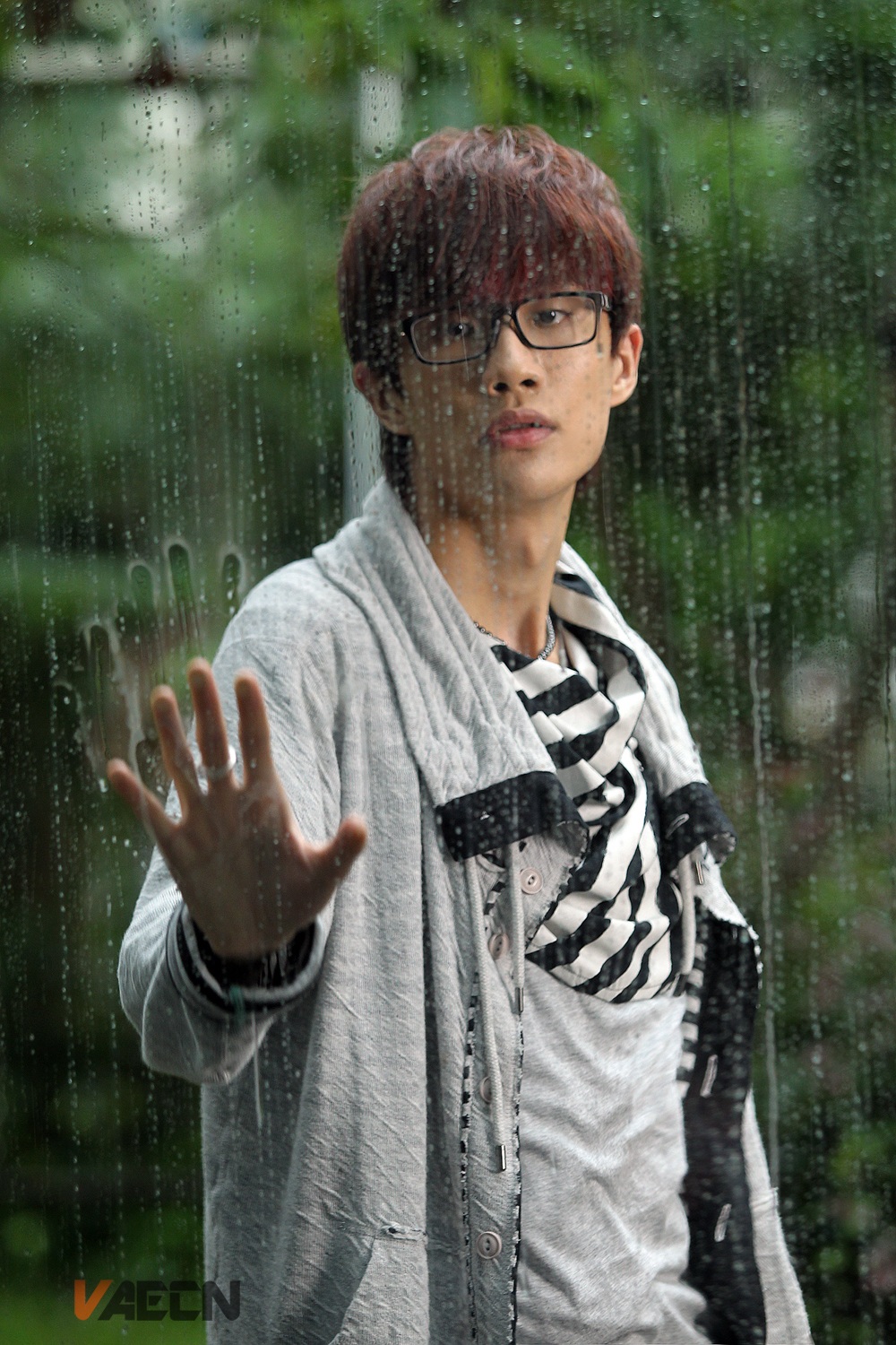 《幻听》是 a target="_blank" href="/item/许嵩/5425" data-lemmaid