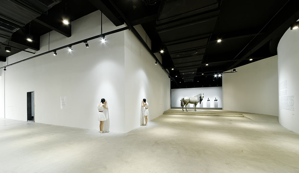 红美术馆成立于2015年,隶属于 a target="_blank" href="/item/成都