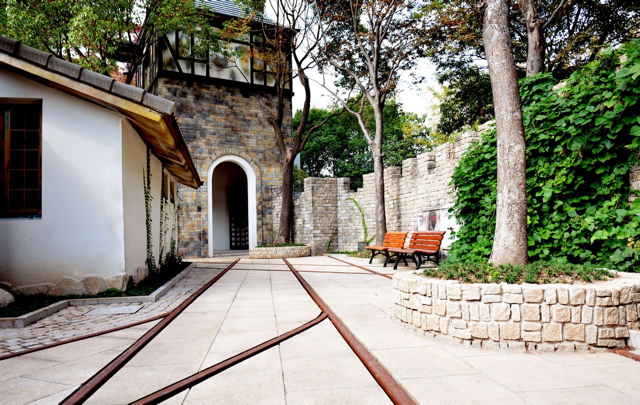  p>上海得丘花园酒店始建于2003年,是集商务会议,婚宴团队,养生餐饮