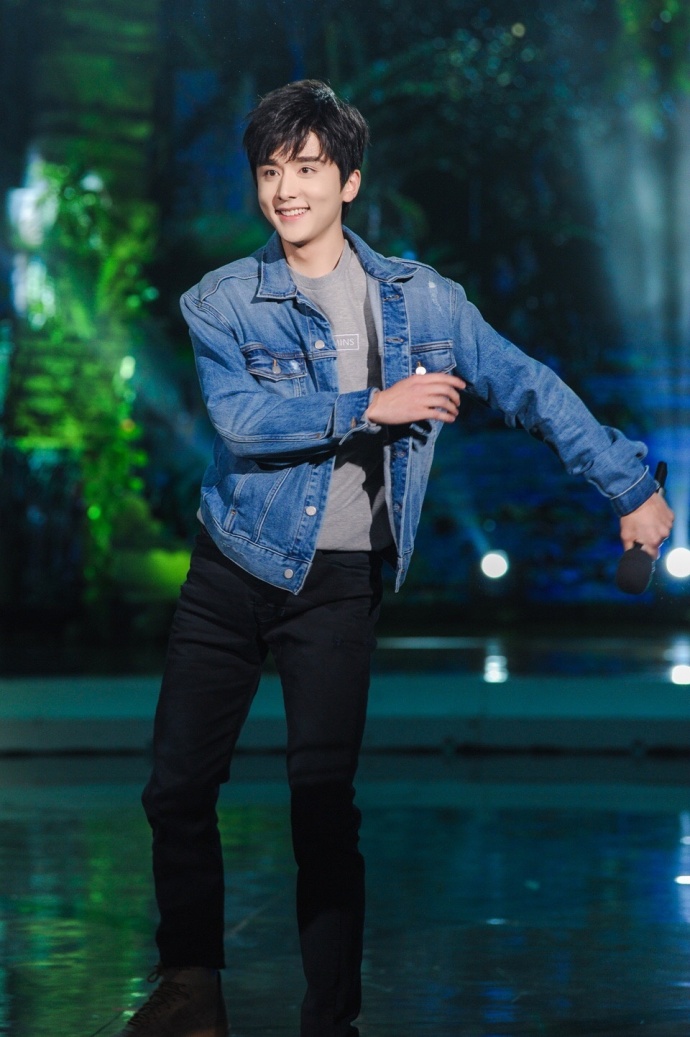  p>张新成(steven zhang),1995年8月24日出生于湖北省荆州市,中国内地