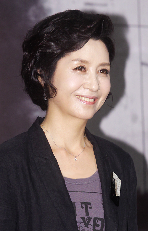  p>金惠玉,1958年5月9日生于韩国,电影电视演员.