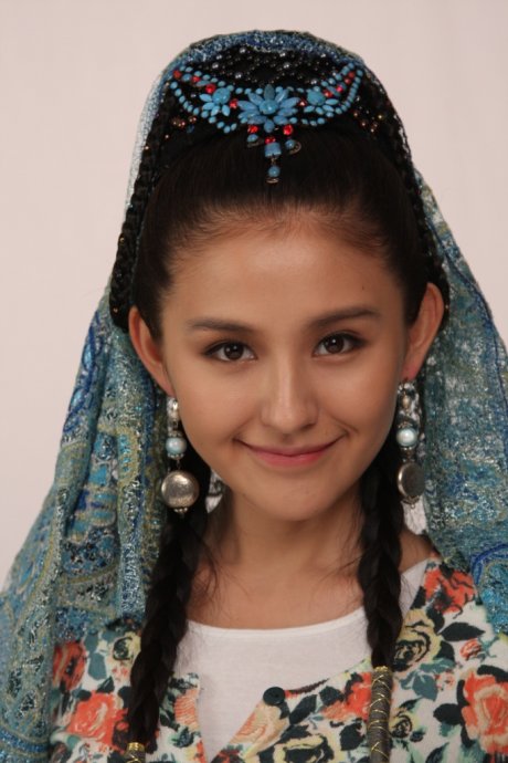  p>热依扎,1986年7月15日出生于北京市,中国内地女演员,模特,毕业于 a