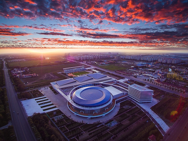 是武清区政府的重点工程,武清体育中心主要包括体育馆,热身馆