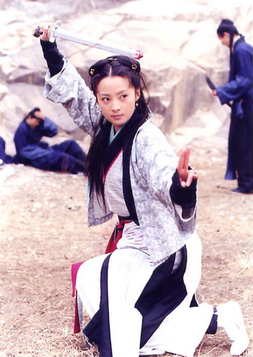 曾参与多部港台剧情电影,电视剧,动画电影的配音.