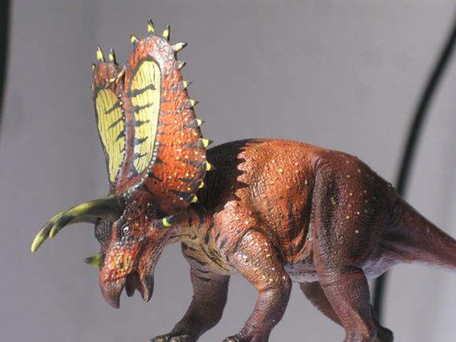  p>五角龙的身长约8米,体重估计约为5700公斤.