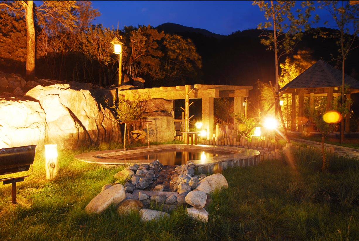 侏罗纪温泉公园