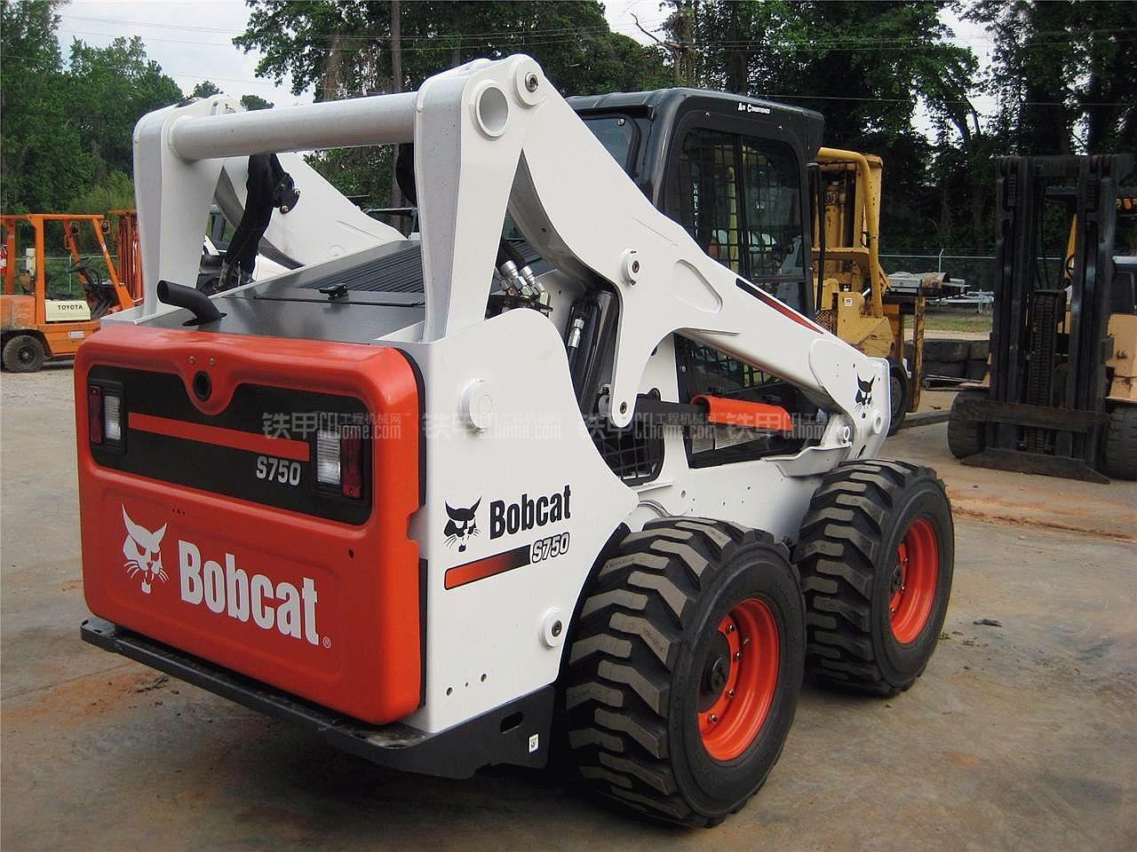 山猫s750滑移装载机