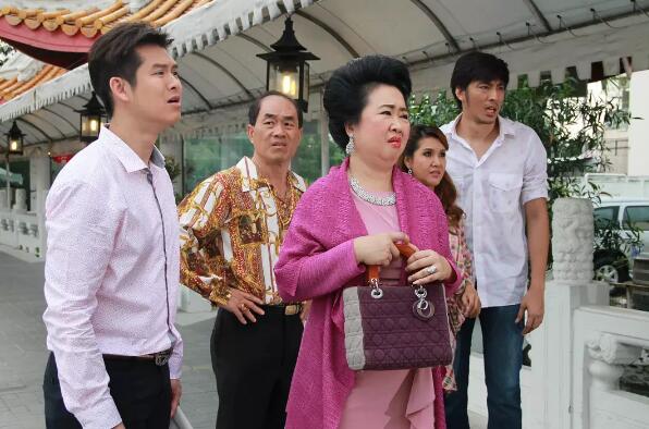 由 a target="_blank" href="/item/阿卡盼·纳玛/19373031" data