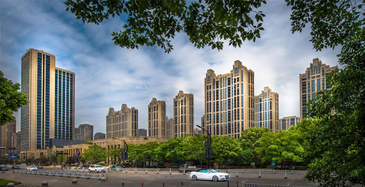  p>康城一品,雄踞临平新城cbd中央,东临9万m2水景公园,南靠世纪大道