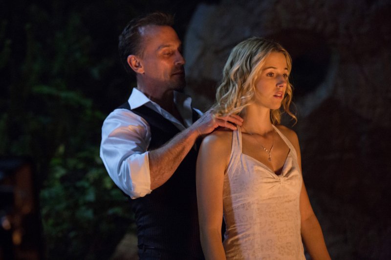  p>罗伯特·克耐普( i>robert knepper /i>),1959年7月8日生于俄亥俄