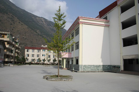 2 high school),简称泸定二中,是 a target="_blank" href="/item