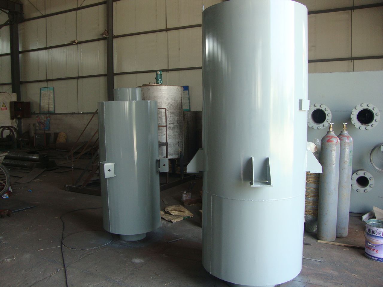 其他声阻抗不连续的管道等降噪器件,使管道内噪声得到衰减或反射回去