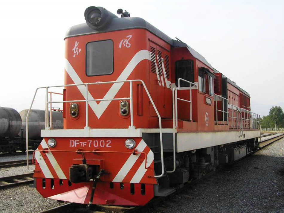 target="_blank" href="/item/内燃机车/2309513" data