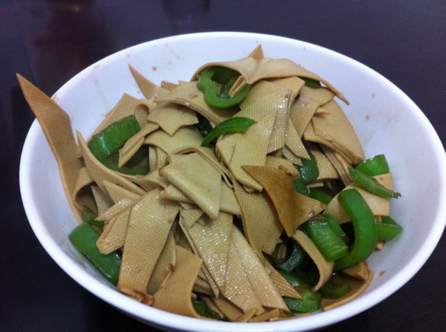 保山豆片是保山的传统名食.又以施甸为主产区