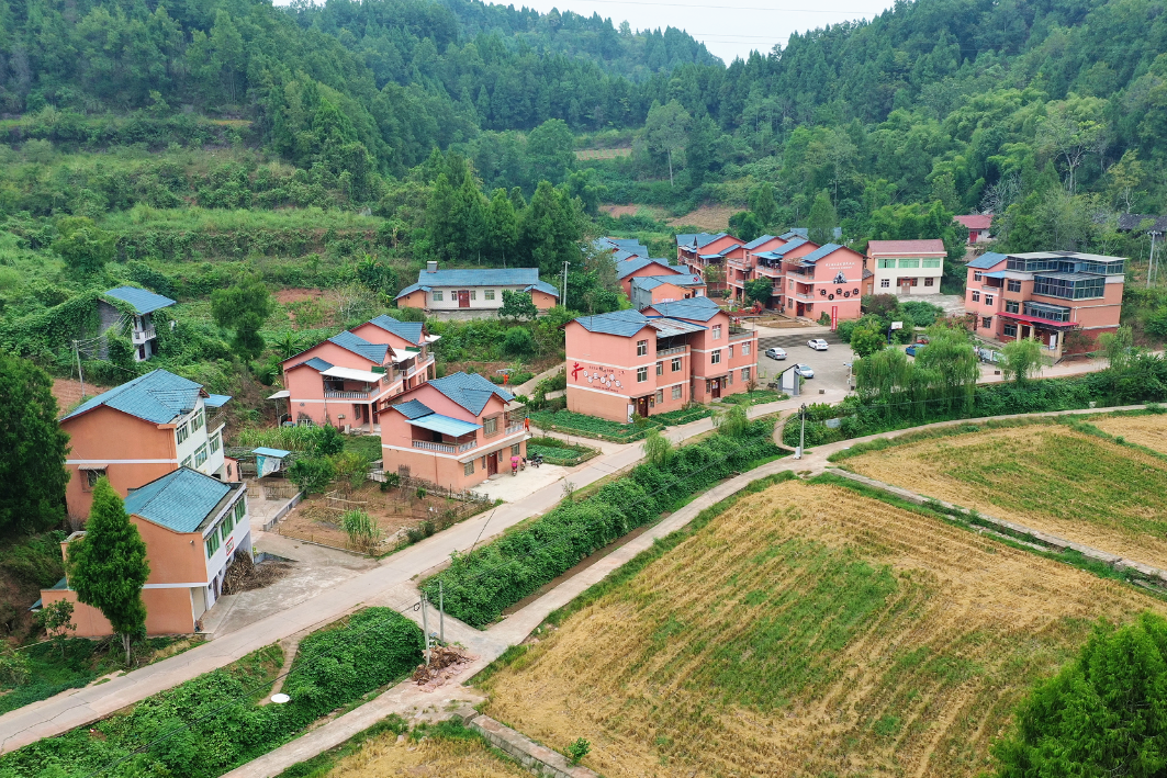 1h2d">白庙村,位于<a target="