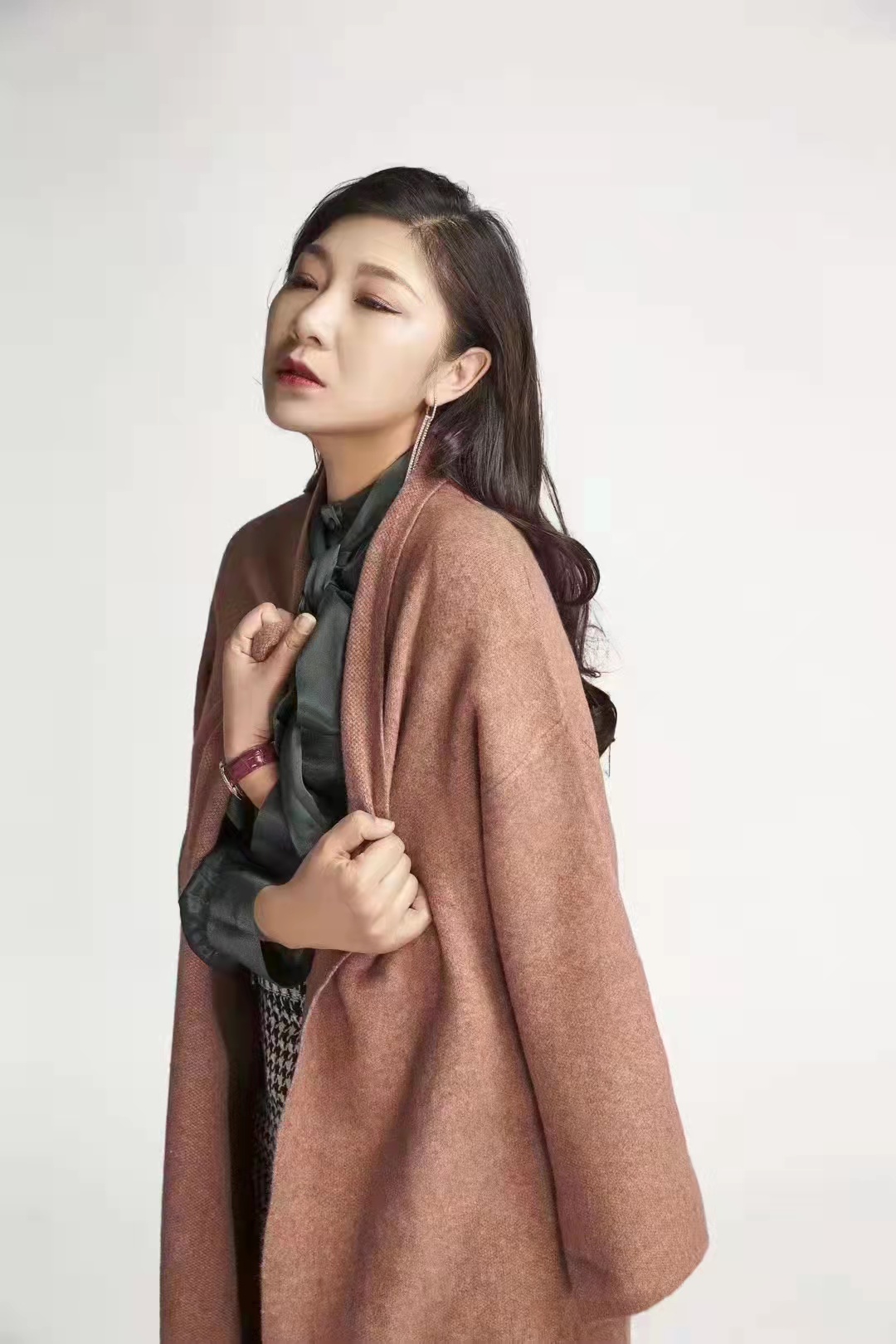  p data-id="sve8yi3hwbrj">奕萱,女,奕萱秀品牌创始人.