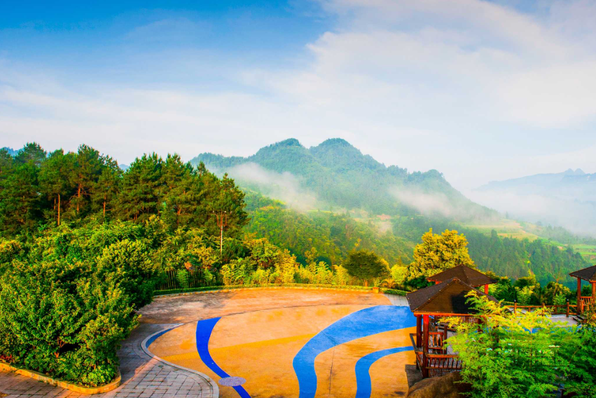  p data-id="sqkwxmwtqtji">黄平浪洞森林温泉景区位于贵州省黔东南