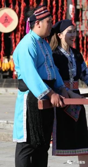 中国民族服装史上难得的活化石——仡佬族服饰研究_百科TA说