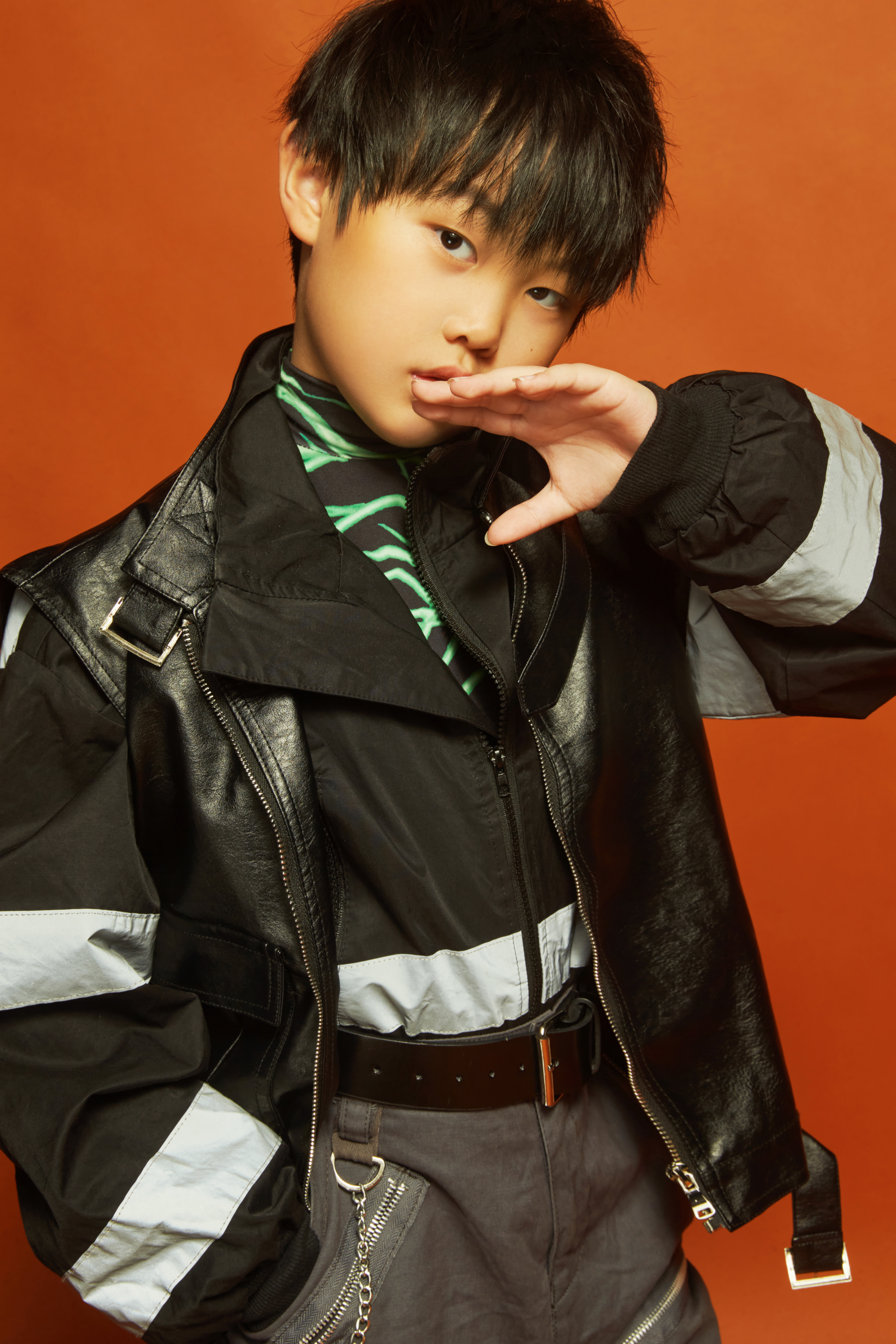  p data-id="2arngexbg4h">黄添逸,男,童星.