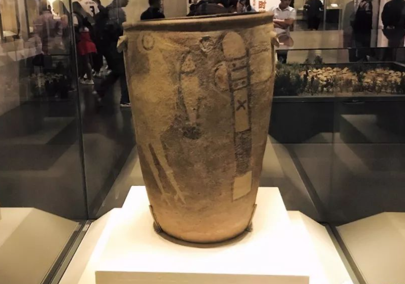 鹳鱼石斧图彩陶缸：见识一下六千年前陶缸的魅力_百科TA说