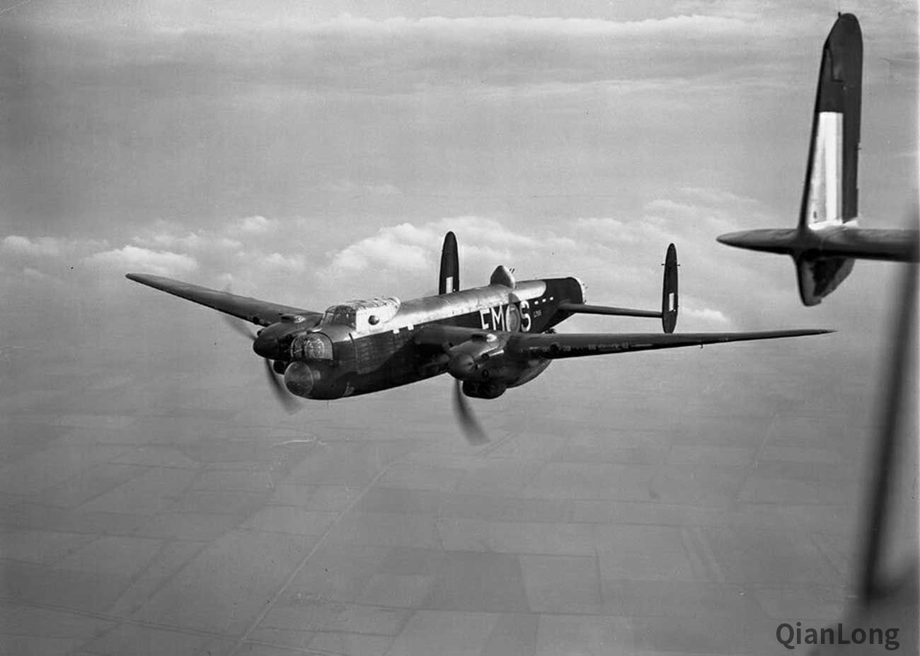 基础上发展的飞机,准备用于从远东地区的基地起飞对日本进行战略轰炸