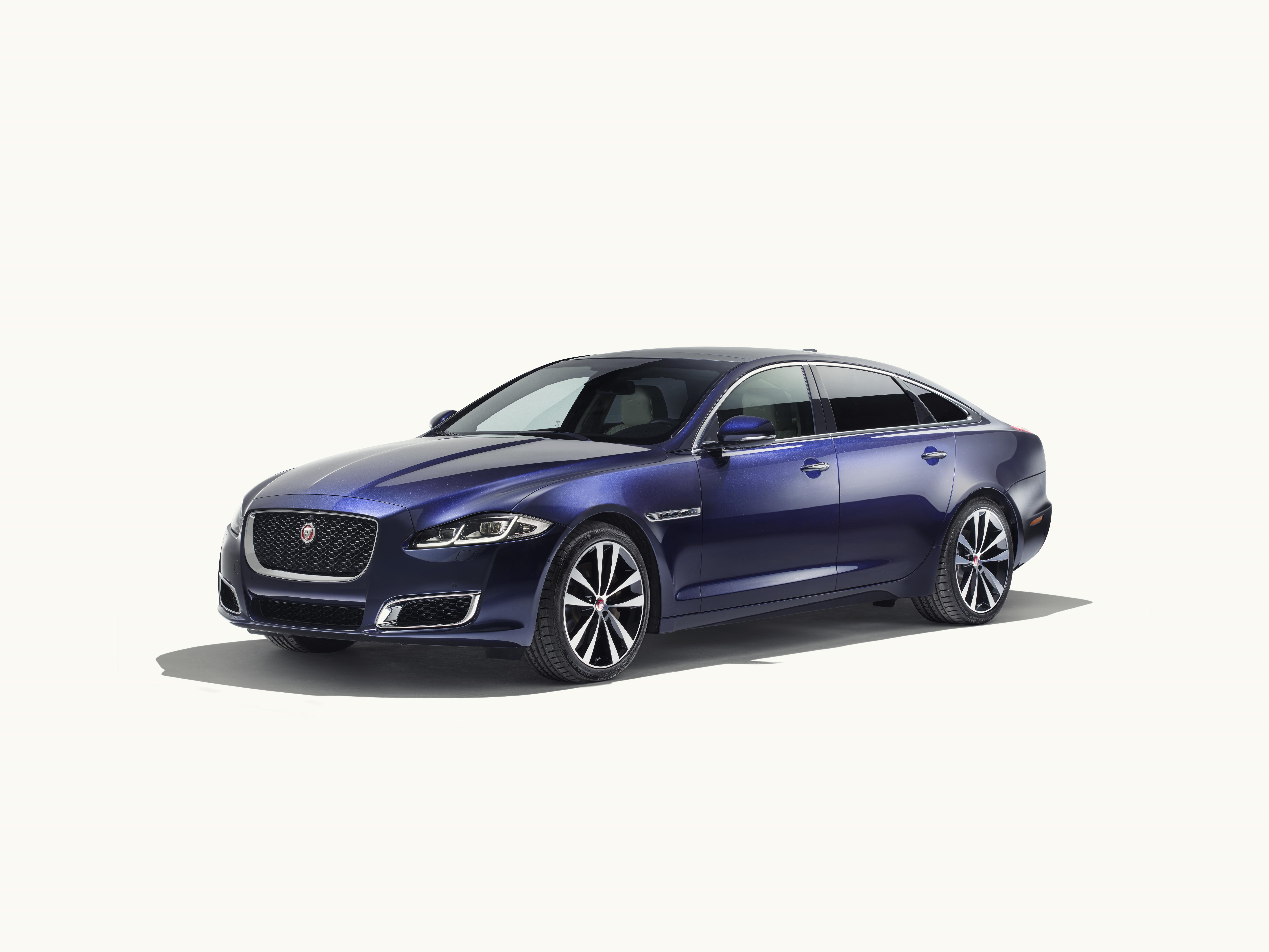  p>捷豹xj是捷豹旗下的豪华轿车,xj采用了具有宽阔腰线及短捷有力的车