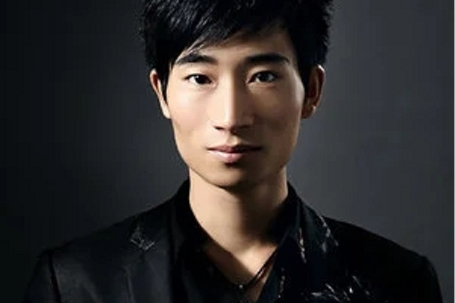  p>《心经难刻》是由陆新桥作词,蒋才胜作曲,鲁文嘉措演唱的宗教歌曲.