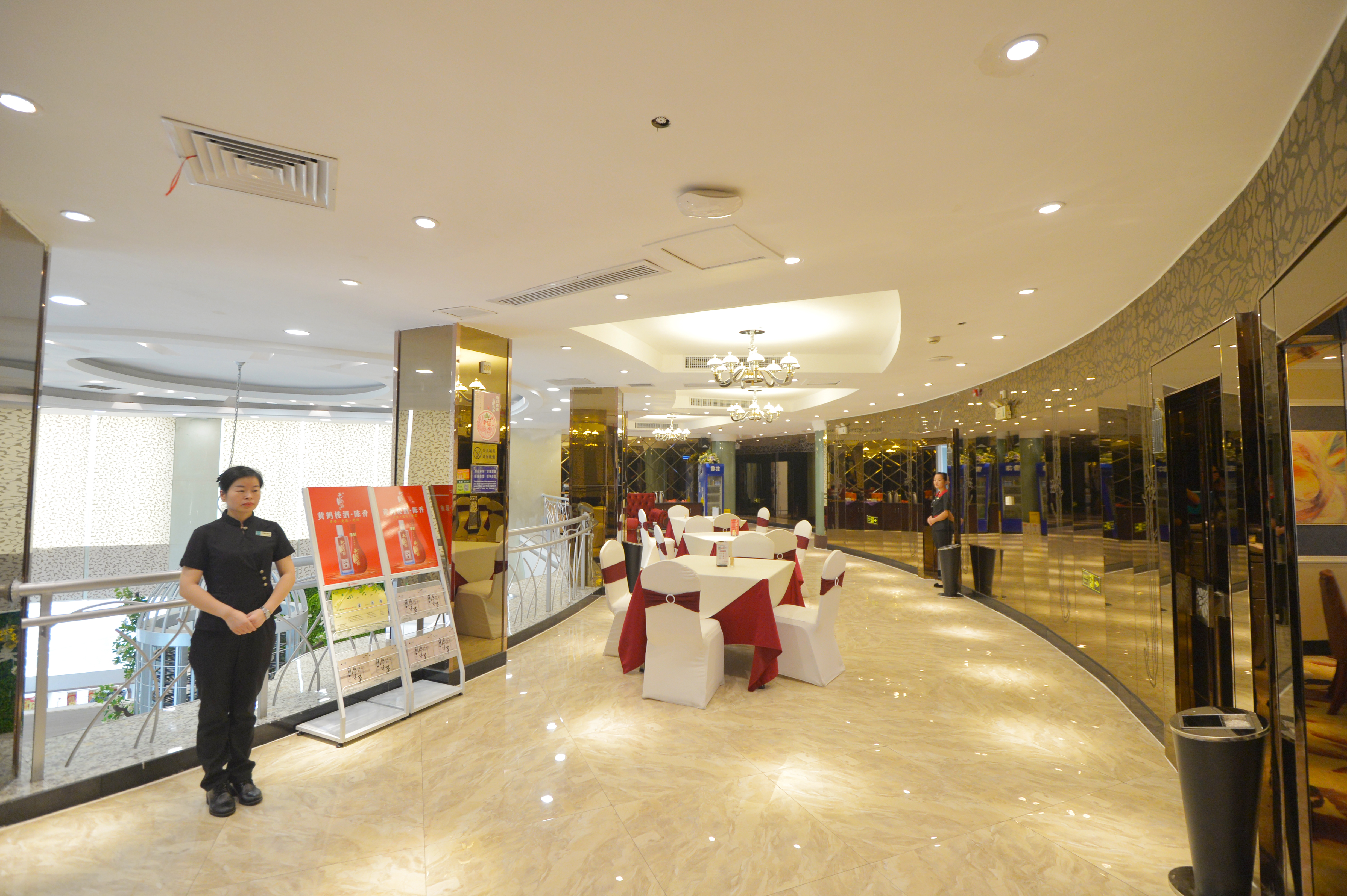 小蓝鲸湖北菜(杂技厅店)