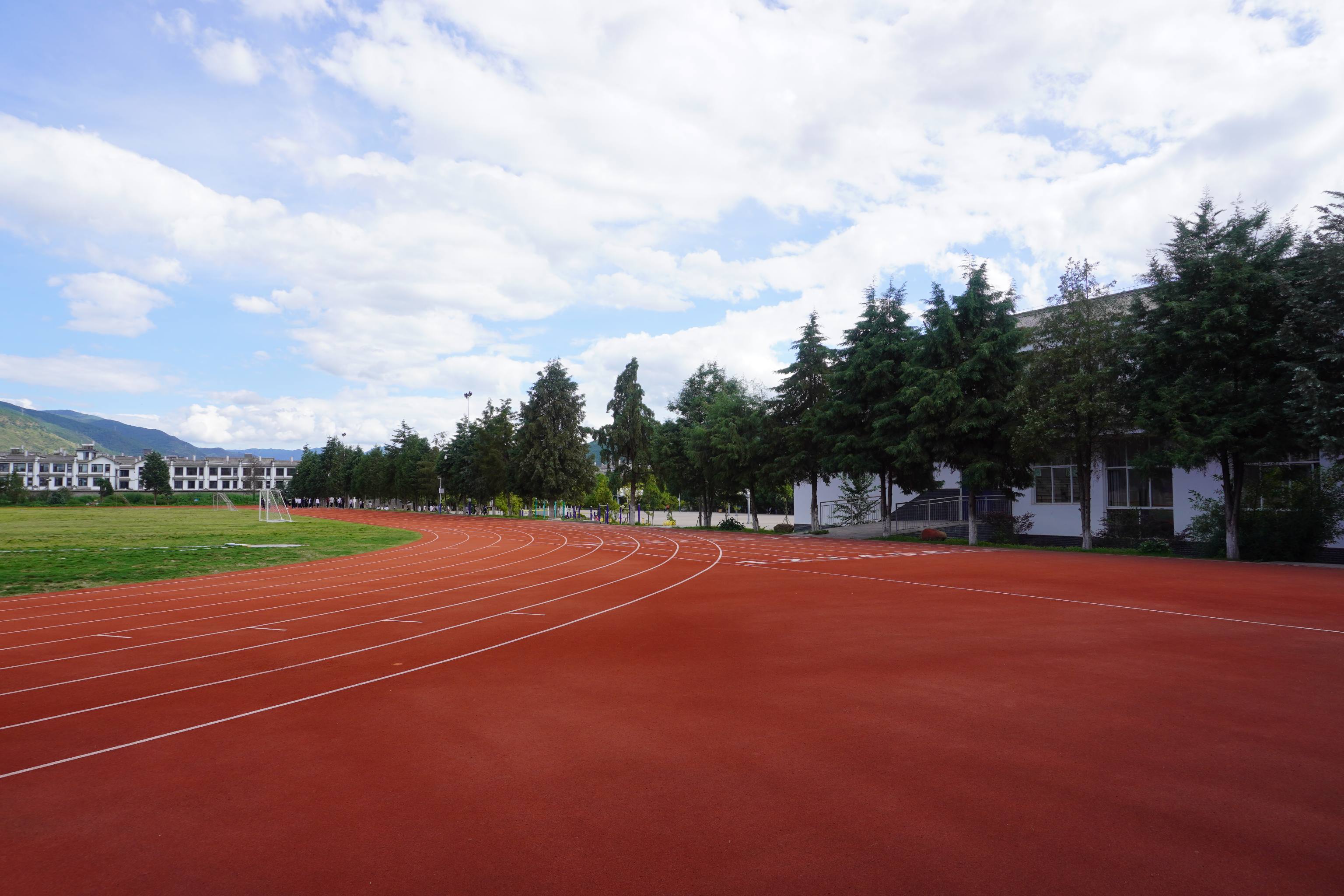 巍山县第一中学