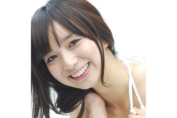  p>serina是一名 a target="_blank" href="/item/演员/3106682" data