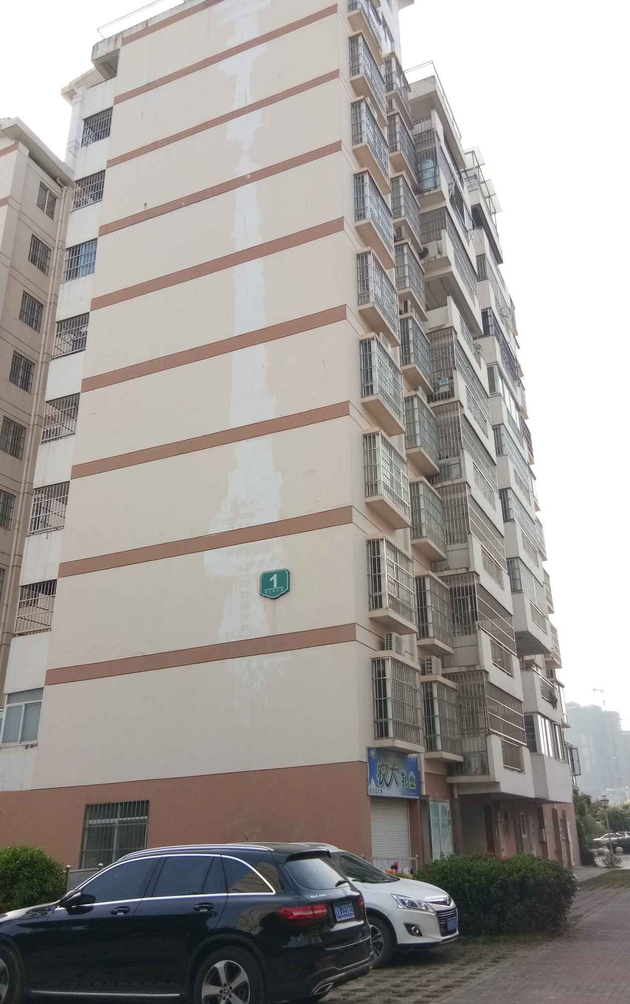  p>金象花园二期位于成都市锦江东光小区,由无开发商建成,共计房屋