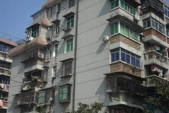  p>复兴村电信小区位于武汉市硚口长丰常码头,共计房屋88户. /p>