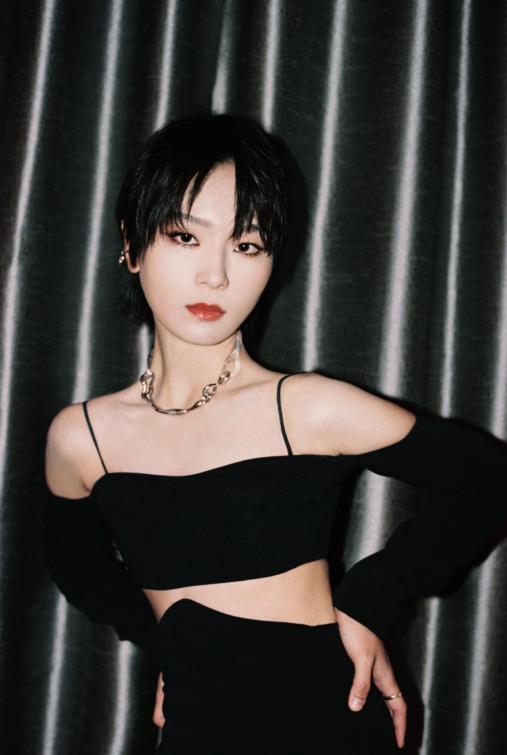  p>周笔畅,1985年7月26日出生于湖南省长沙市,华语流行乐女歌手,词曲