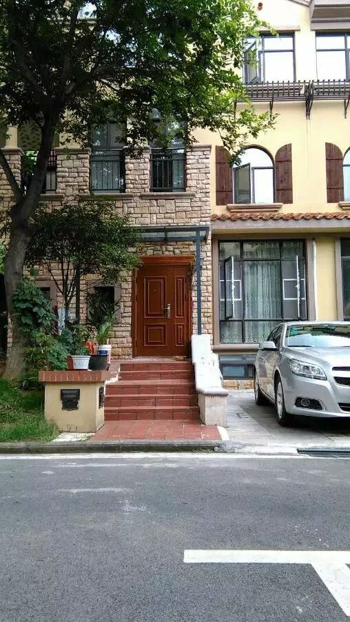  p>加州橘郡位于武汉市江夏庙山,由美加置业(武汉)有限公司建成,总