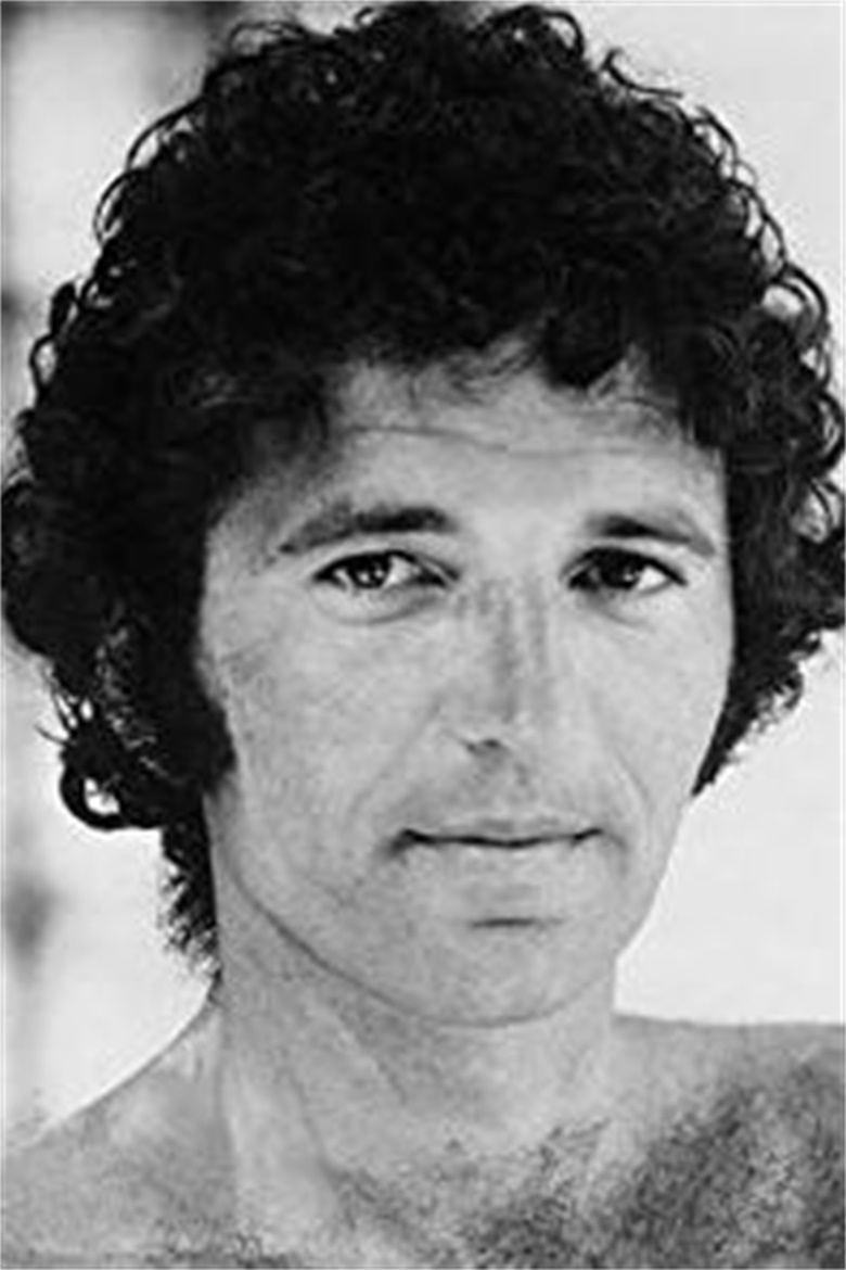 演员,代表作品有《short walk to daylight》,《林德伯格绑架案》等